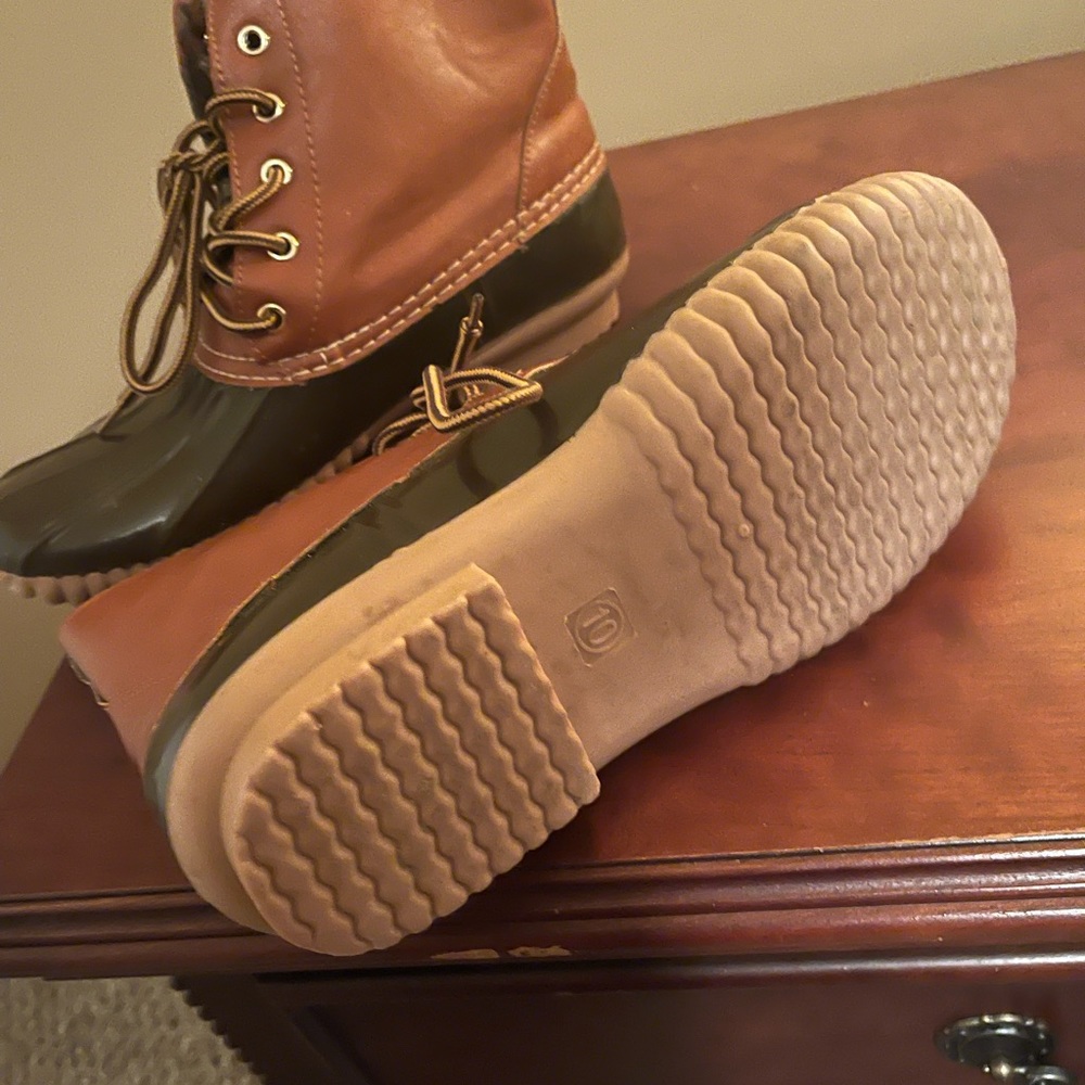 Boots - Picture 3 of 3